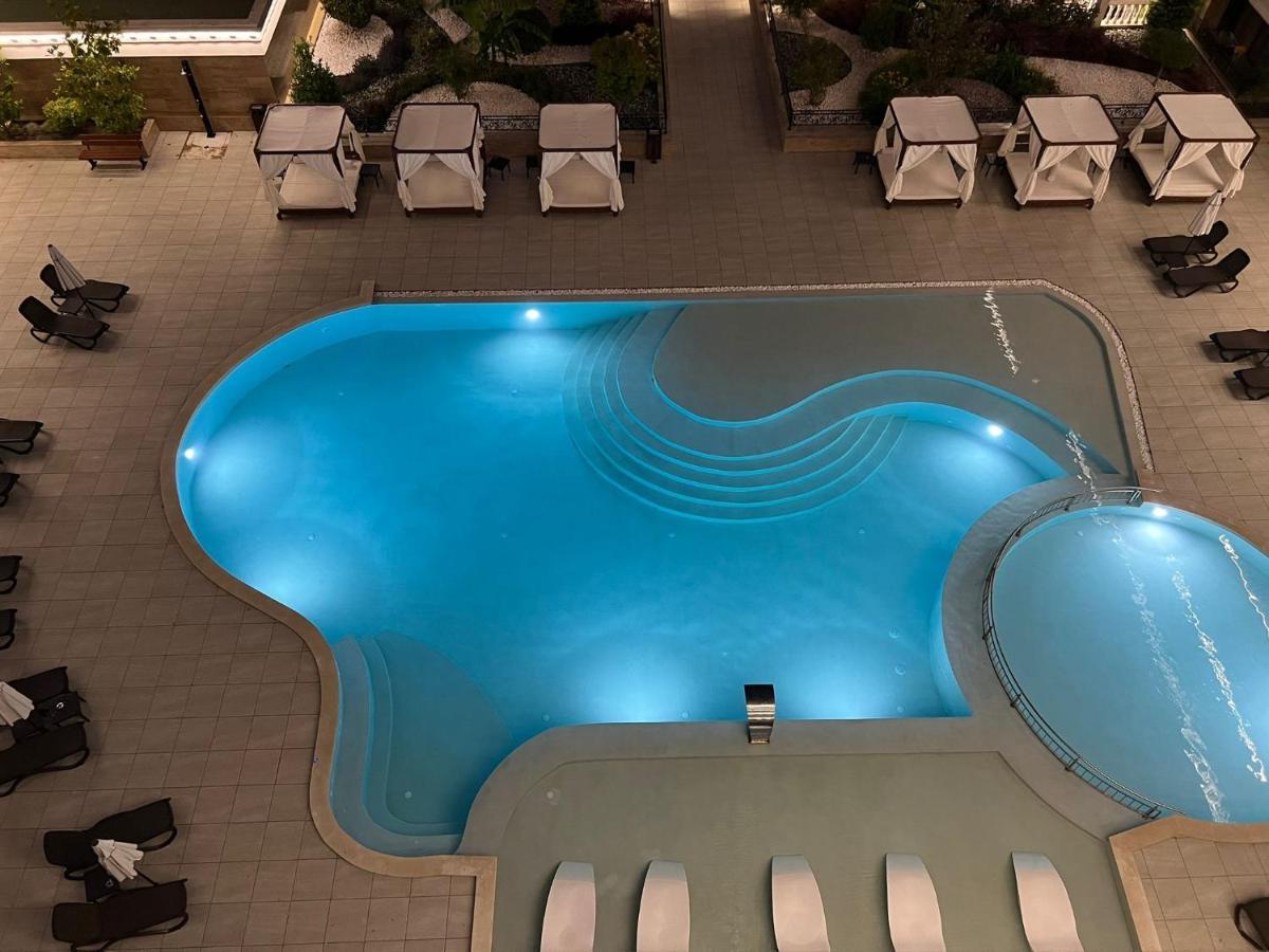 Luxury Penthouse Apartments At Valencia Gardens Burgas Exterior foto